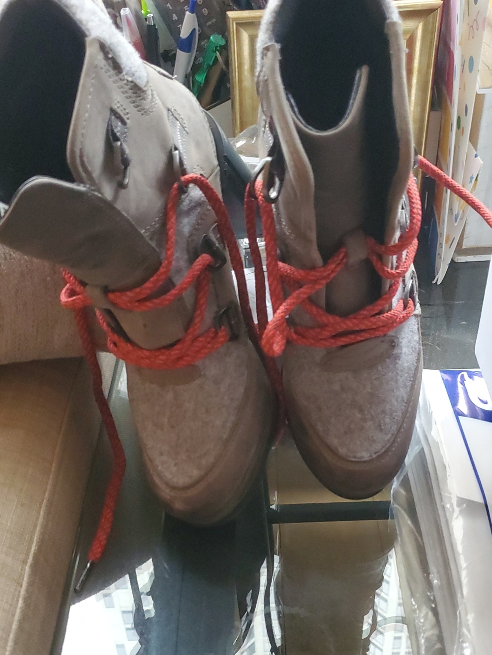 Sorel Hikers. Flash $69